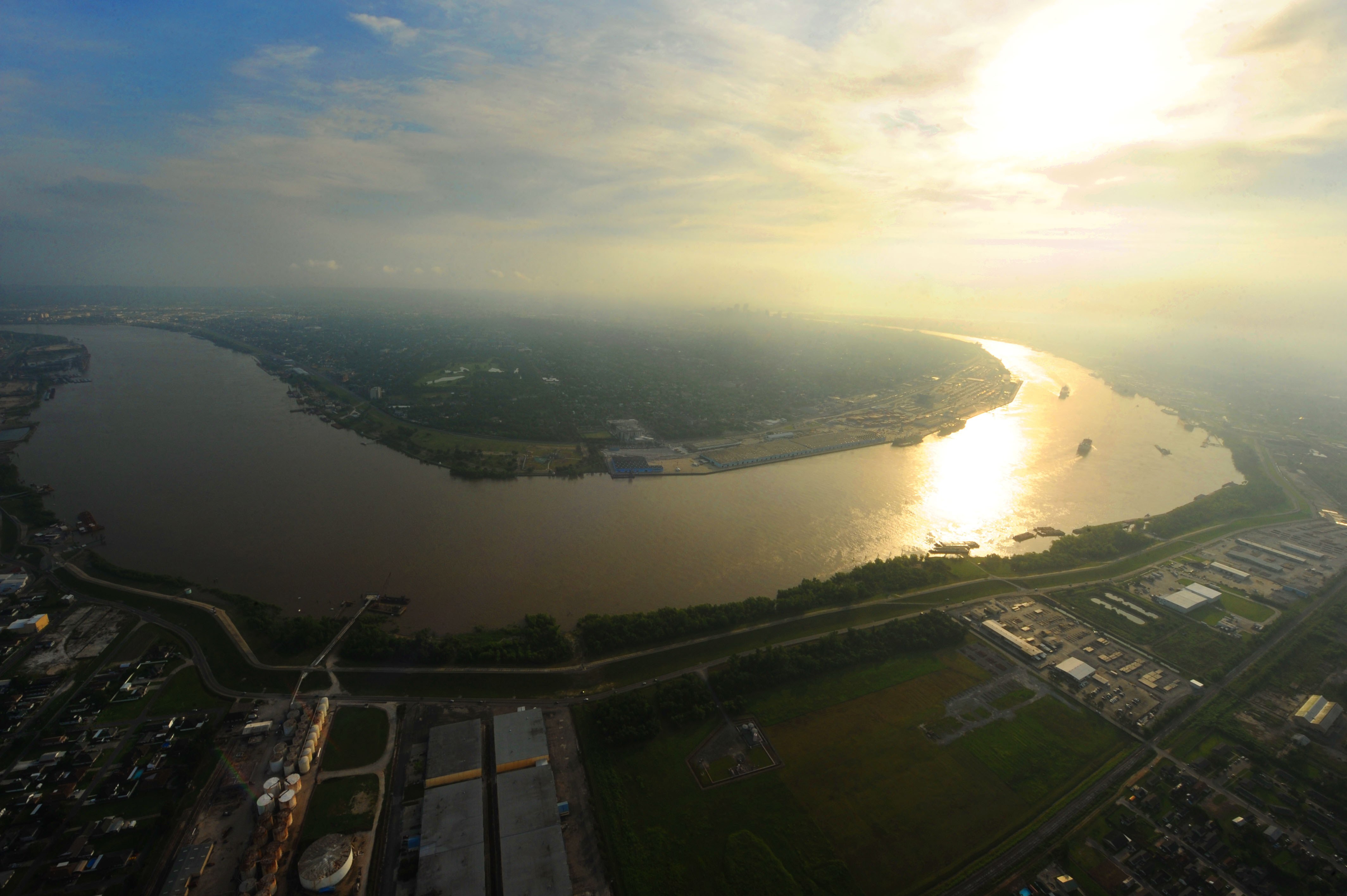 Port-NOLA-River-crescent-8947.jpg